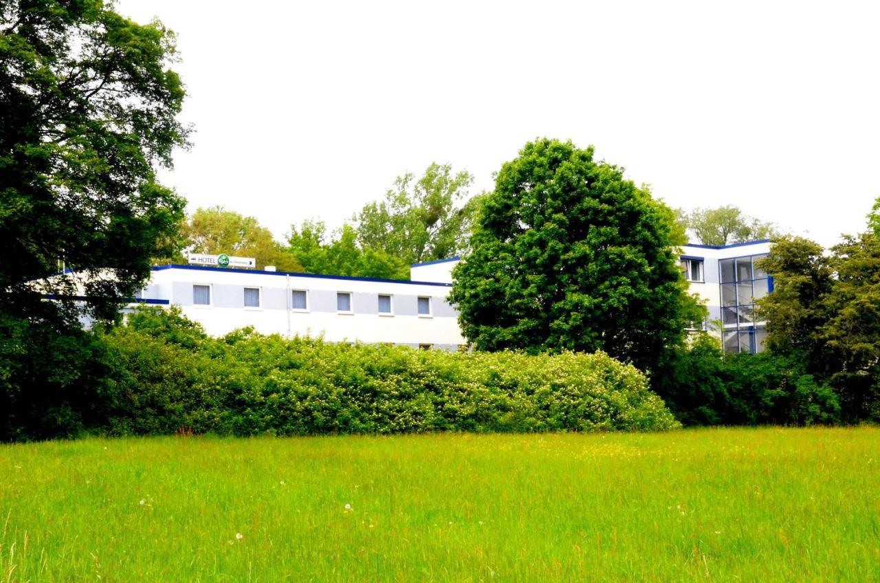 Hotel Am Klieversberg Вольфсбург Экстерьер фото